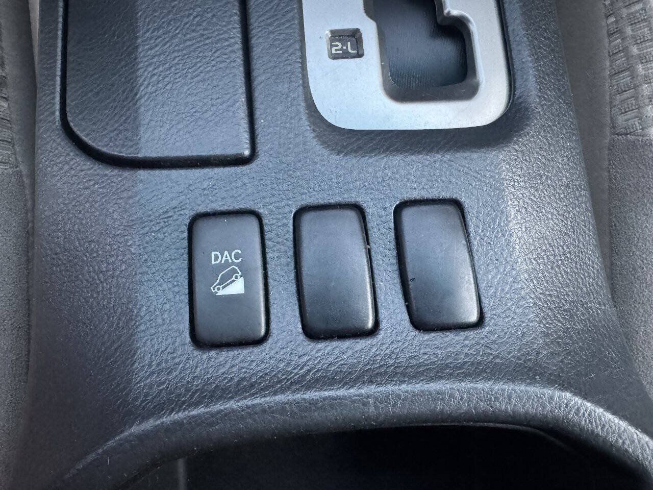 Used 2005 Toyota 4Runner SR5 AWD/4WD image 22