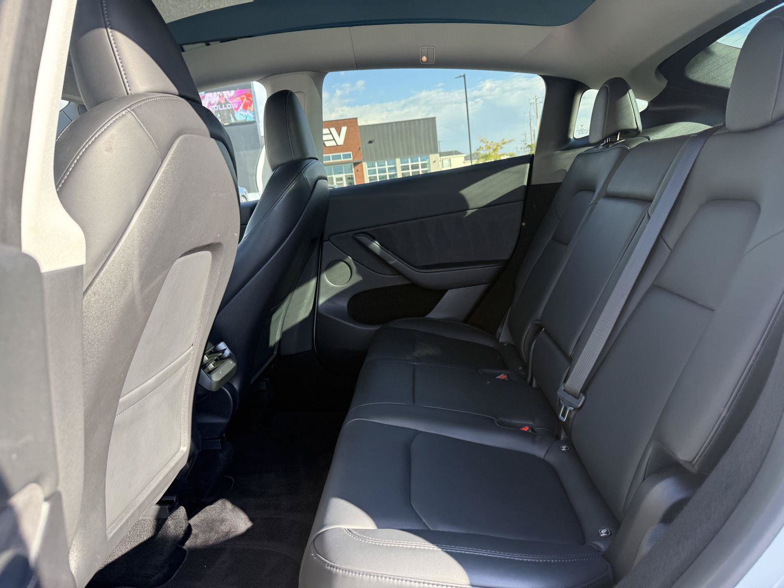 Used 2023 Tesla Model Y Long Range AWD/4WD image 16