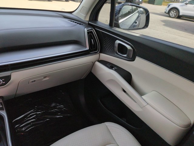 Used 2025 Kia Sorento S FWD image 16
