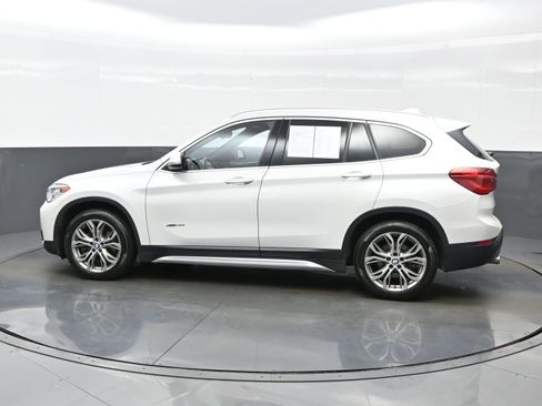 Used 2017 BMW X1 xDrive28i AWD/4WD image 3