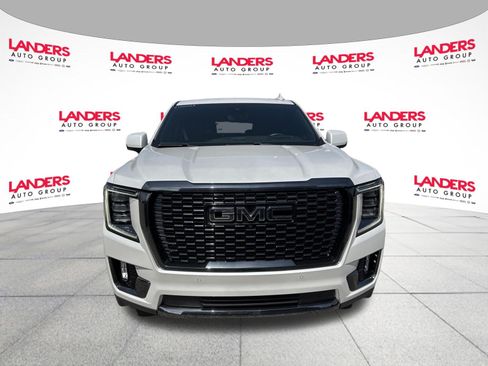 Used 2023 GMC Yukon XL Denali Ultimate w/ LPO, Floor Liner Package AWD/4WD image 8