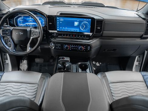 Used 2024 Chevrolet Silverado 1500 ZR2 image 28