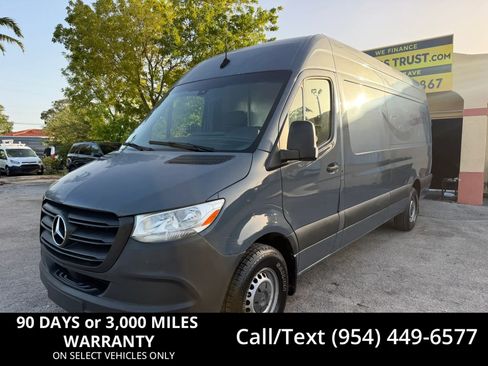 Used 2019 Mercedes-Benz Sprinter 170 image 1