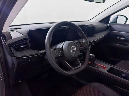 Certified 2025 Nissan Kicks SR AWD/4WD image 7