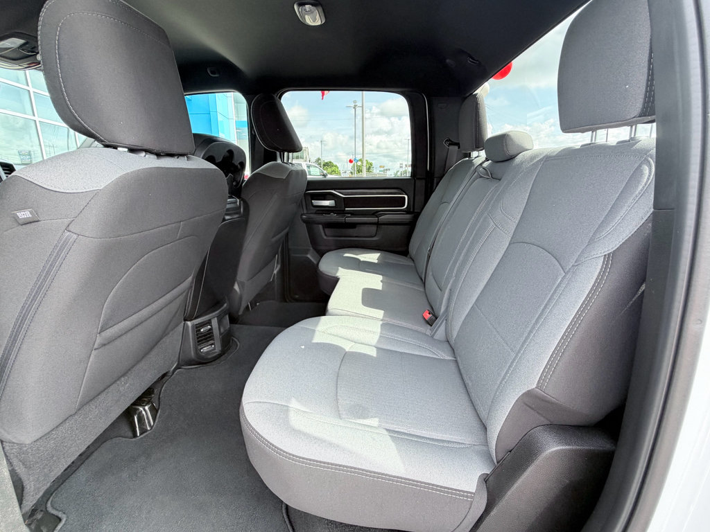 Used 2024 RAM 3500 Big Horn AWD/4WD image 28