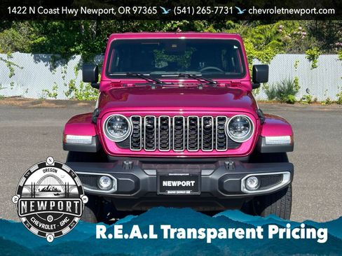 Used 2024 Jeep Wrangler Unlimited Sahara AWD/4WD image 2