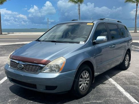 Used 2012 Kia Sedona LX FWD image 1
