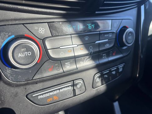 Used 2018 Ford Escape Titanium w/ Ford Safe & Smart Package image 23