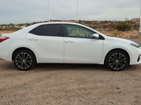 Used 2015 Toyota Corolla S image 2