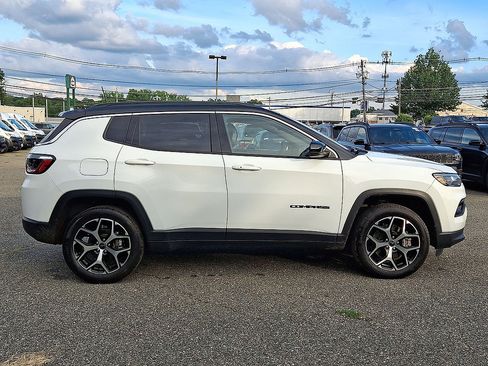 Certified 2025 Jeep Compass Limited AWD/4WD image 32