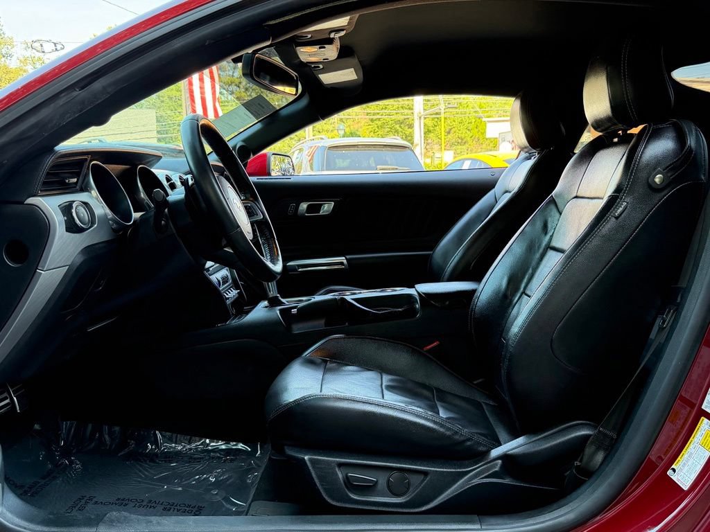 Used 2020 Ford Mustang Premium RWD image 24
