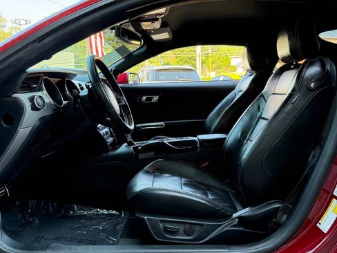 Used 2020 Ford Mustang Premium RWD image 24