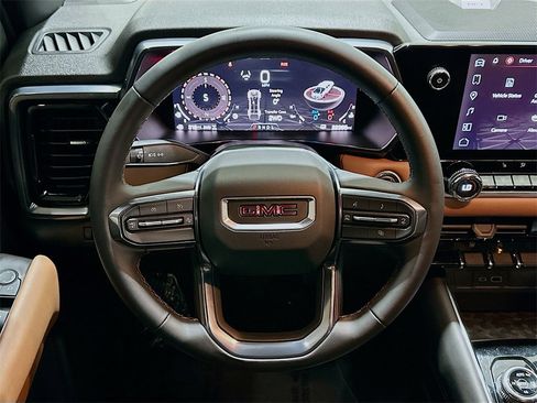 Certified 2024 GMC Canyon AT4 w/ Technology Package image 11