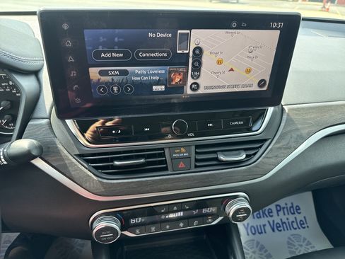Used 2023 Nissan Altima 2.5 SL AWD/4WD image 24