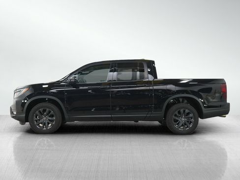Used 2023 Honda Ridgeline Sport image 2