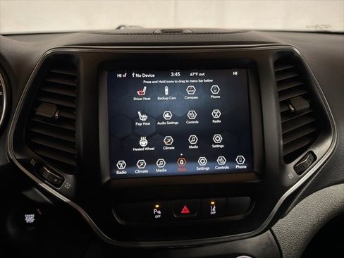 Used 2021 Jeep Cherokee Latitude Lux w/ Comfort/Convenience Group image 29