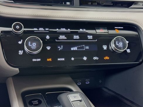 New 2026 INFINITI QX60 Luxe image 18