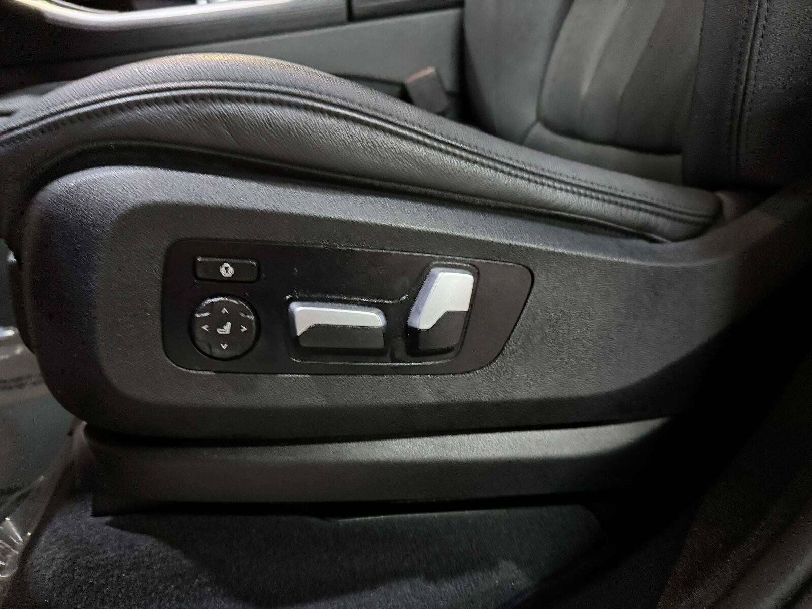 Used 2021 BMW X5 sDrive40i w/ Premium Package RWD image 23