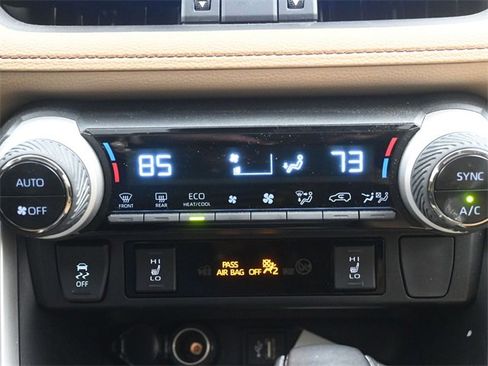 Used 2023 Toyota RAV4 XLE Premium image 19