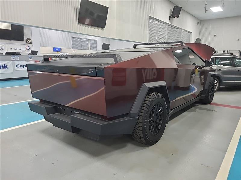 Used 2025 Tesla Cybertruck AWD Crew Cab image 2