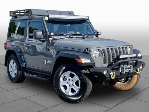 Used 2019 Jeep Wrangler Sport AWD/4WD image 3