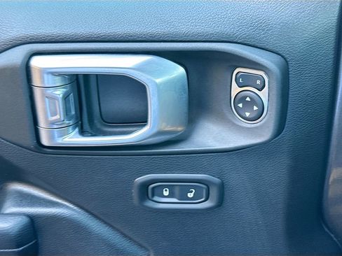 Used 2022 Jeep Wrangler Unlimited Rubicon 4xe image 19