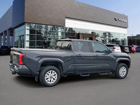 Used 2024 Toyota Tacoma SR5 AWD/4WD image 2