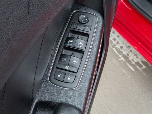 Used 2014 Dodge Charger R/T image 11