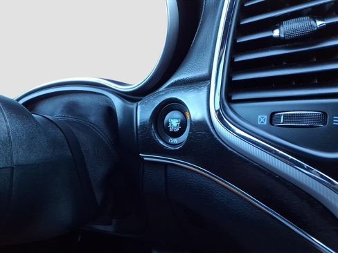 Used 2018 Jeep Grand Cherokee Limited image 24