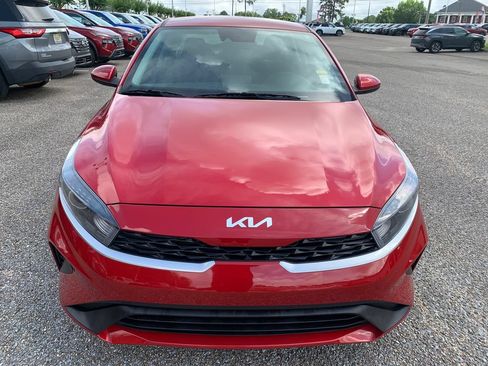 Used 2023 Kia Forte LXS FWD image 3
