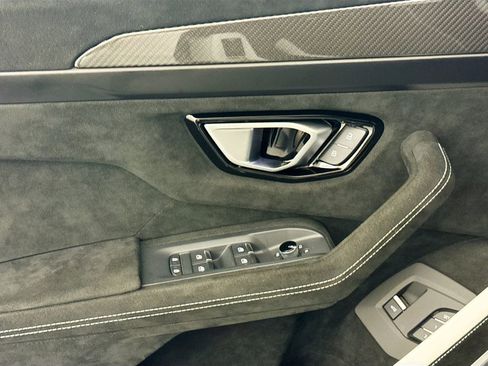 Used 2024 Lamborghini Urus Performante image 18