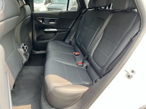 Certified 2025 Mercedes-Benz GLC 300 4MATIC image 23