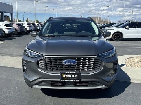 Used 2025 Ford Escape Platinum image 29