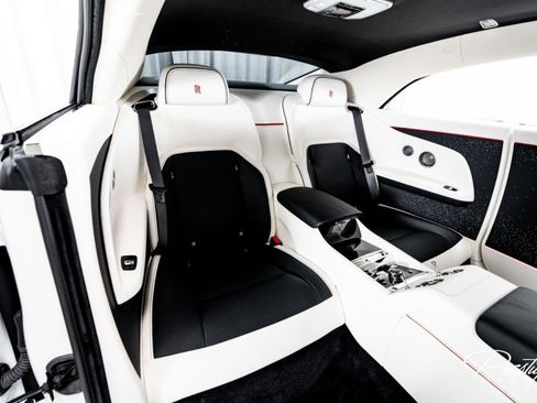 Used 2024 Rolls-Royce Spectre w/ Spectre Launch Package image 44