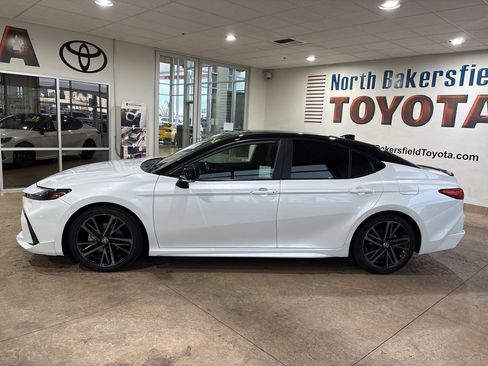 Used 2025 Toyota Camry XSE image 7
