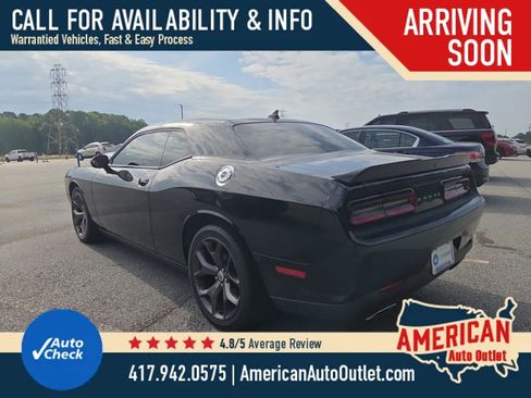 Used 2018 Dodge Challenger SXT Plus RWD image 5