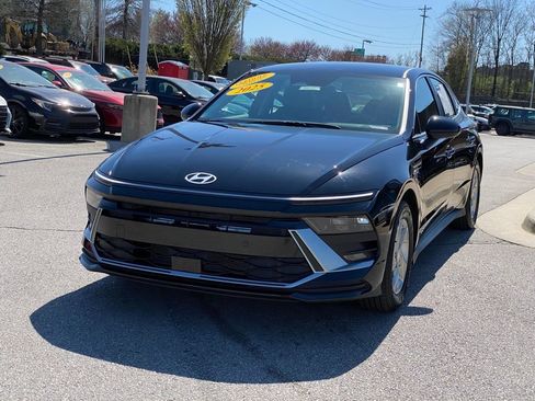 New 2025 Hyundai Sonata SE image 3