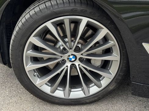 Used 2022 BMW 530i xDrive w/ Convenience Package AWD/4WD image 7