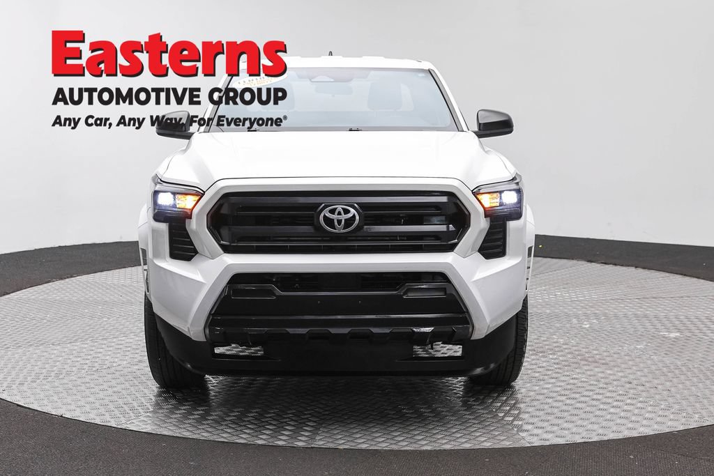 Used 2025 Toyota Tacoma SR RWD image 4