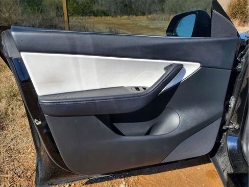 Used 2020 Tesla Model Y Long Range AWD/4WD image 12