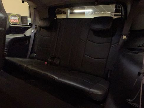 Used 2015 Cadillac Escalade Premium RWD image 37