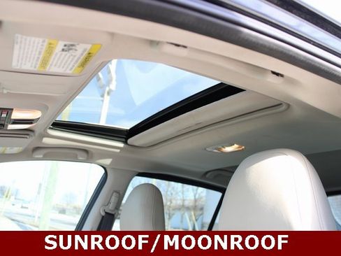 Used 2022 Subaru Impreza 2.0i Limited image 17