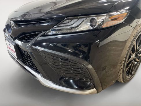 Used 2023 Toyota Camry XSE w/ Navigation Package image 9