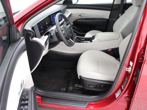 Used 2025 Hyundai Tucson SEL AWD/4WD image 14