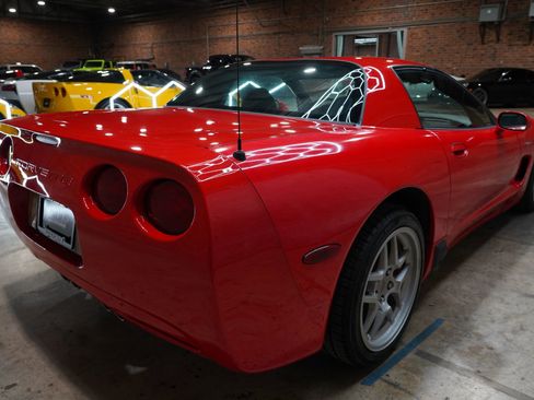 Used 2002 Chevrolet Corvette Z06 w/ Memory Pkg RWD image 17