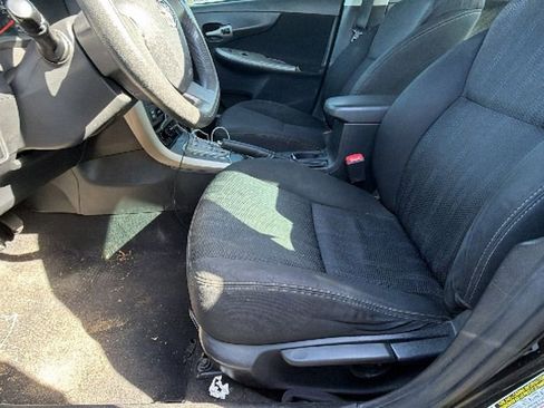 Used 2013 Toyota Corolla S image 12