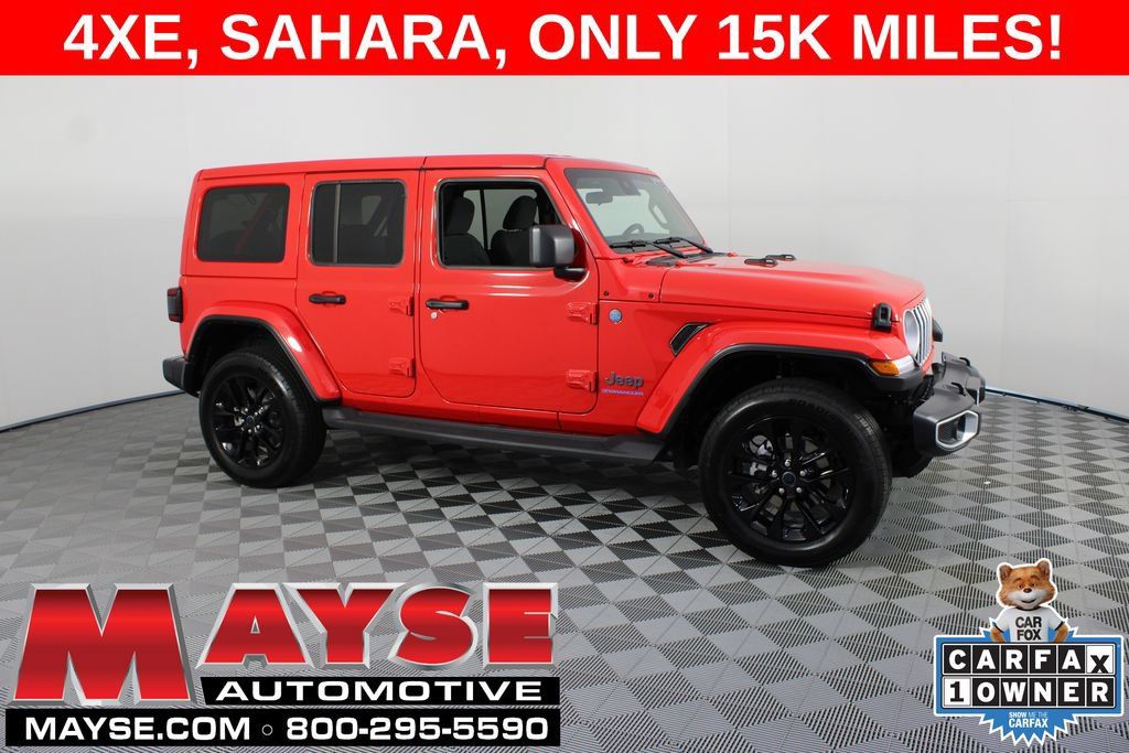 Used 2025 Jeep Wrangler Unlimited Sahara AWD/4WD image 1