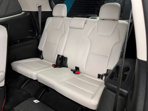 Used 2025 Kia Telluride S AWD/4WD image 18