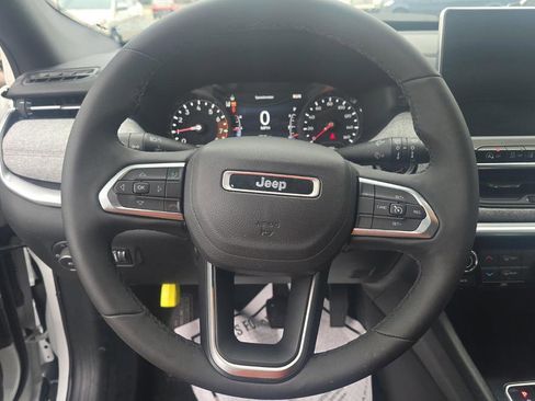 Used 2024 Jeep Compass Latitude w/ Sun and Sound Group image 13