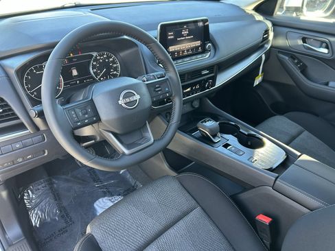 New 2026 Nissan Rogue SV FWD image 32